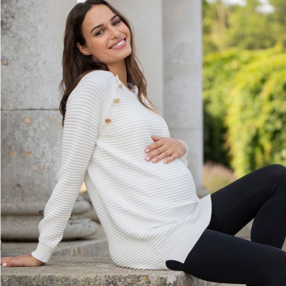 Seraphine Cream Ribbed Cotton Maternity & Nursing Sweater
Size large
EUC